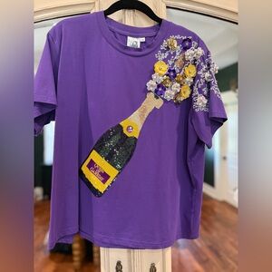 Queen of Sparkles -Champagne Tee